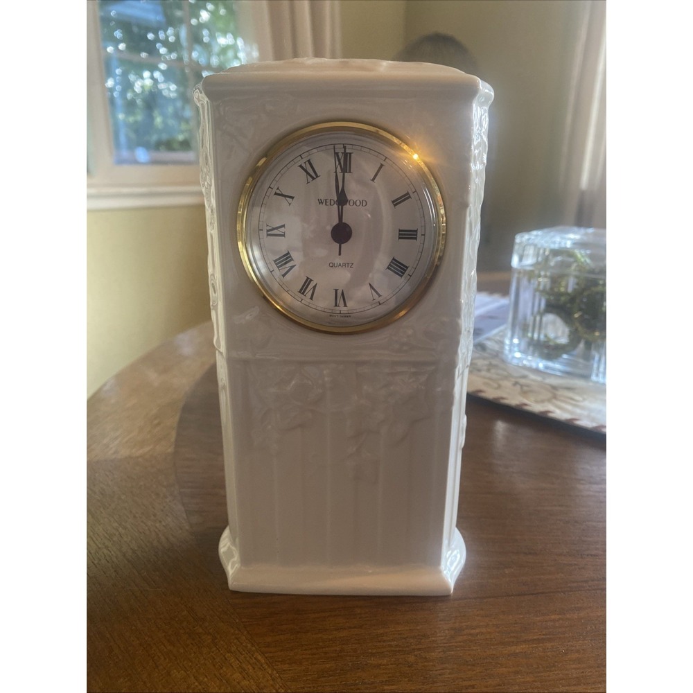Vinatage Wedgwood England Mantel Clock Classic Garden Off White 8 1/2" 1996